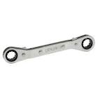 [URR-1183] LLAVE DE ESTRIAS DE MATRACA ACODADA 1/2"X9/16" 12 PTAS PULIDO ESPEJO