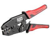 [KLE-3005CR] PINZA PONCHADORA 10-22 AWG PARA TERMINALES CON AISLAMIENTO MATRACA INCORPORADA